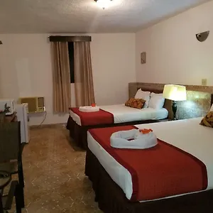 Jaclef Plaza Hotel